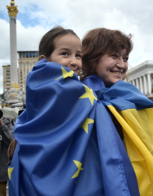 Флешмоб в честь вступления Украины в ЕС Флешмоб в честь вступления Украины в ЕС