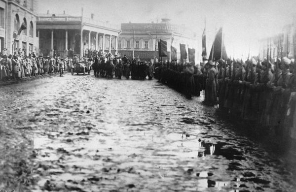 Красная армия вступает в Харьков