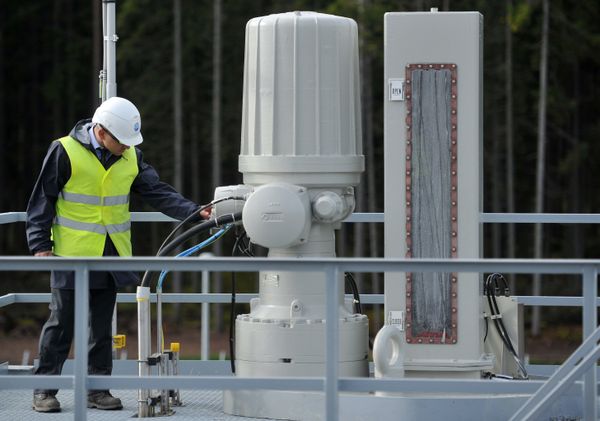 Пуск в эксплуатацию второй ветки газопровода Северный поток Пуск в эксплуатацию второй ветки газопровода Северный поток