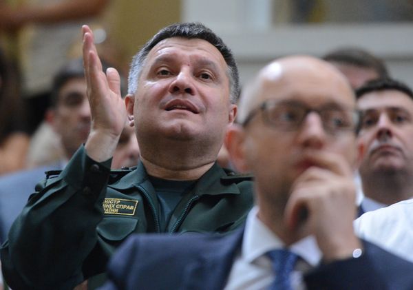 Премьер Украины А.Яценюк и спикер Рады А.Турчинов возглавили новую партию Народный фронт Премьер Украины А.Яценюк и спикер Рады А.Турчинов возглавили новую партию Народный фронт