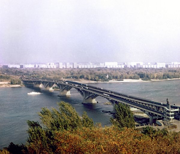 Метромост через Днепр Метромост через Днепр