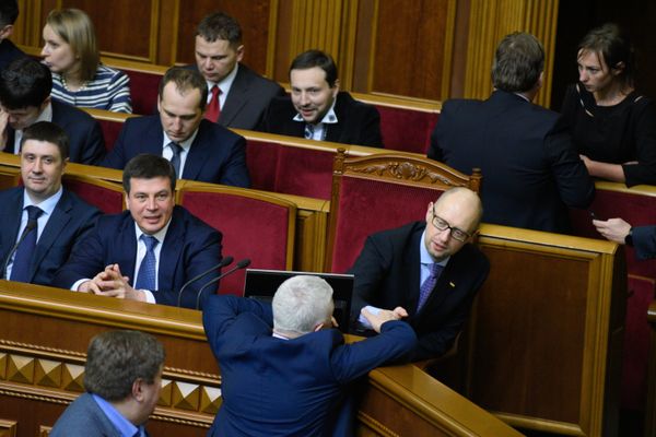 Весенняя сессия Верховной рады открылась в Киеве