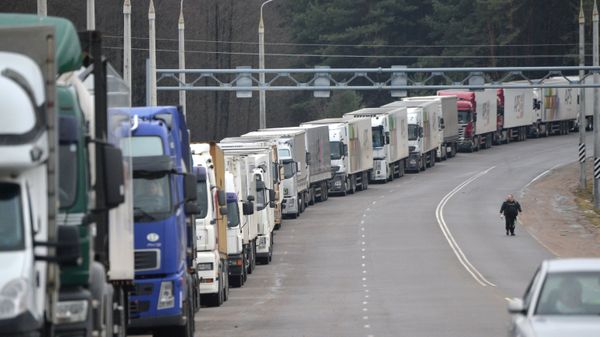 Фуры с российскими номерами скопились на белорусско-литовской границе
