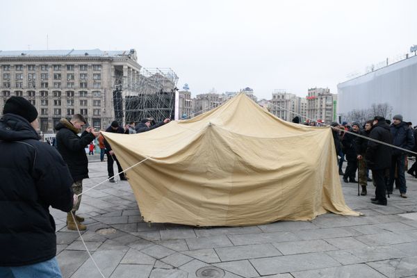 Народное вече радикалов на Майдане Незалежности в Киеве Народное вече радикалов на Майдане Незалежности в Киеве