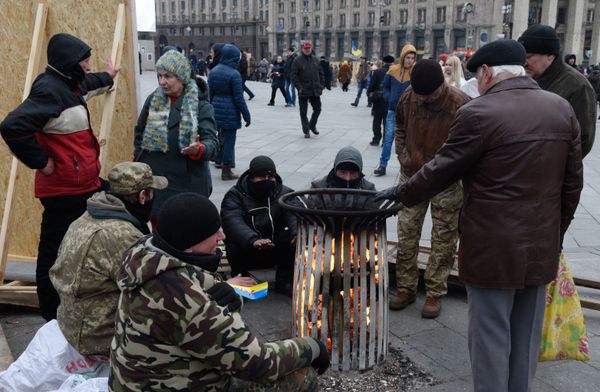 Народное вече радикалов на Майдане Незалежности в Киеве Народное вече радикалов на Майдане Незалежности в Киеве