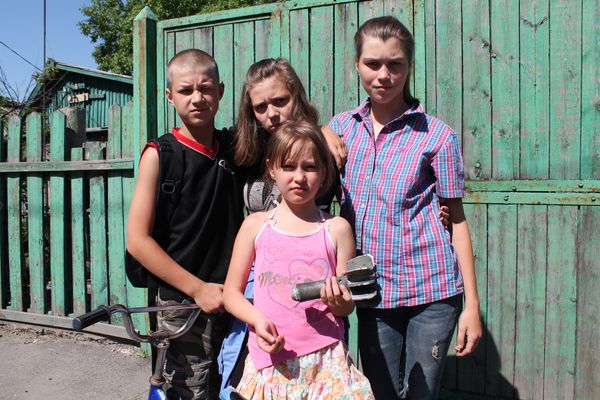 Последствия обстрелов Донецка Последствия обстрелов Донецка