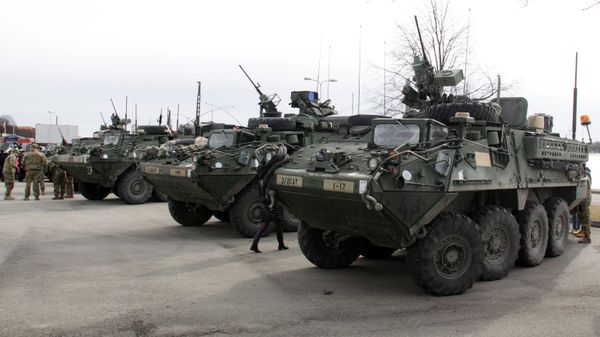 Показательный марш военнослужащих армии США Dragoon Ride в Латвии