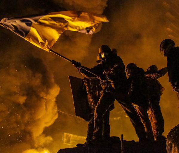 Столкновения протестующих с милицией в центре Киева