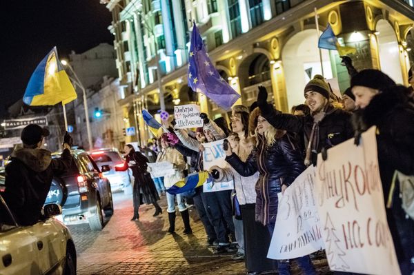 В Киеве продолжаются народные волнения