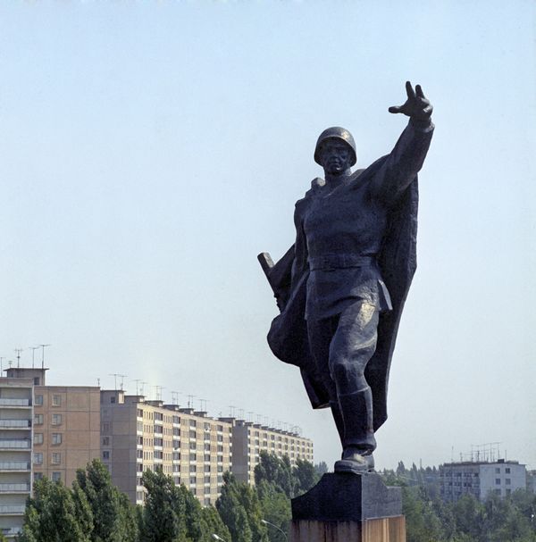 Памятник воинам-освободителям в Кривом Роге