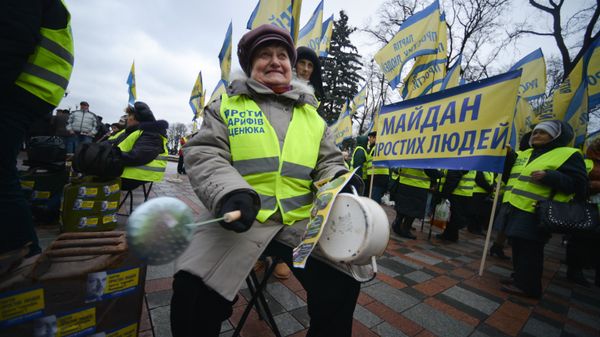 Акции на Украине с требованием отставки правительства во главе с премьер-министром А. Яценюком Акции на Украине с требованием отставки правительства во главе с премьер-министром А. Яценюком