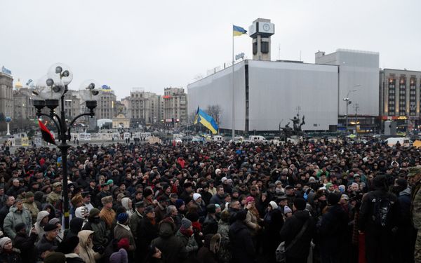 Народное вече радикалов на Майдане Незалежности в Киеве Народное вече радикалов на Майдане Незалежности в Киеве
