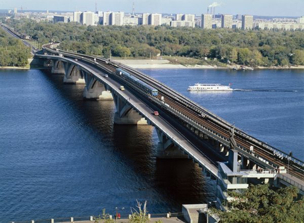 Метромост в Киеве Метромост в Киеве