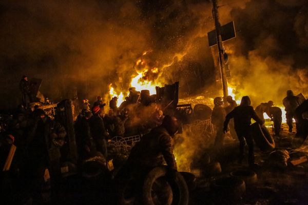 Столкновения протестующих с милицией в центре Киева