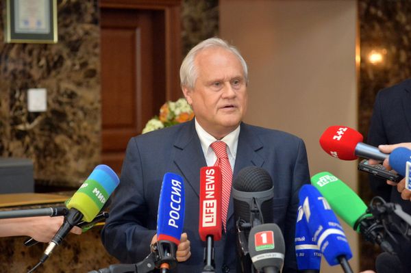 Брифинг спецпредставителя ОБСЕ по Украине Мартина Сайдика в Минске Брифинг спецпредставителя ОБСЕ по Украине Мартина Сайдика в Минске