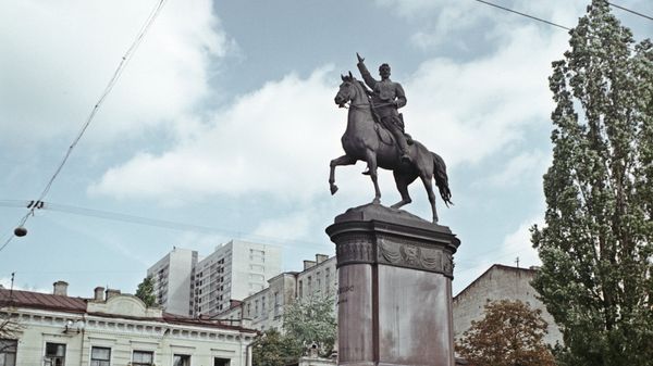 Памятник Щорсу в Киеве
