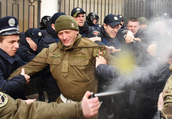 Агрессивные действия против дипмиссий РФ на Украине