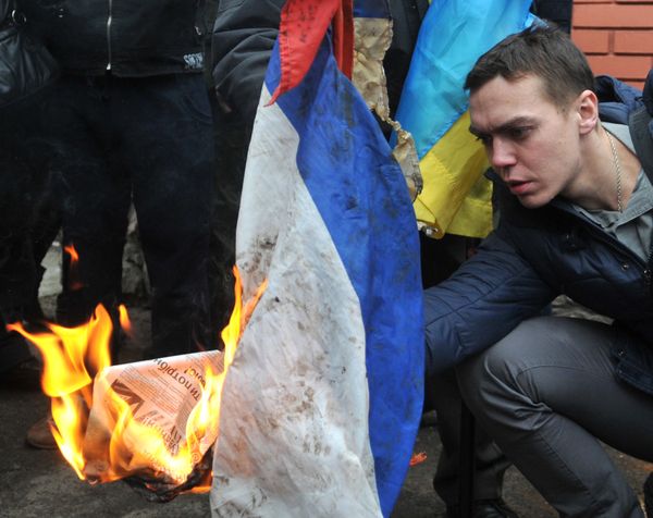 Агрессивные действия против дипмиссий РФ на Украине Агрессивные действия против дипмиссий РФ на Украине