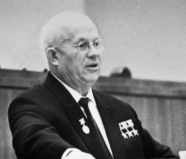 Никита Сергеевич Хрущев Никита Сергеевич Хрущев