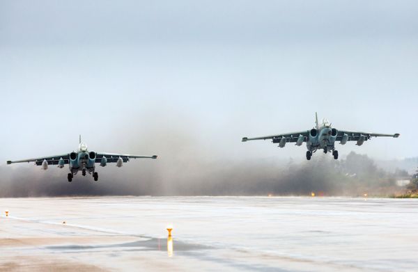 Подготовка к вылету самолетов ВКС России на авиабазе Хмеймим в Сирии