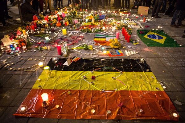 В Брюсселе почтили память погибших во время терактов В Брюсселе почтили память погибших во время терактов