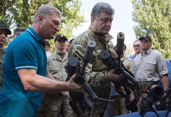 Петр Порошенко посетил Первую оперативную бригаду Национальной гвардии под Киевом