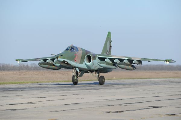 Торжественная встреча российских самолетов с авиабазы Хмеймим в Приморско-Ахтарске