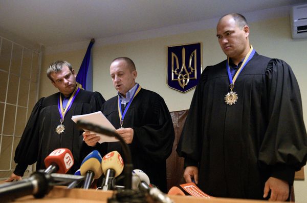 Суд Киева продлил арест россиянам Е.Ерофееву и А.Александрову