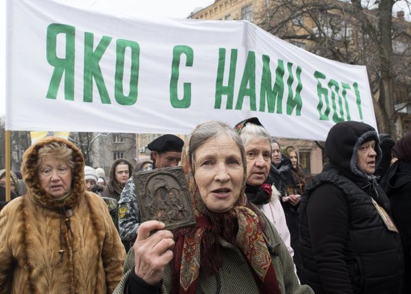 Крестный ход под лозунгом Украина, Россия, Беларусь - вместе Святая Русь! в Киеве