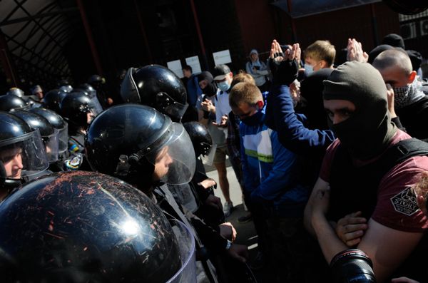Неизвестные сорвали крестный ход против войны и интеграции Украины в Евросоюз