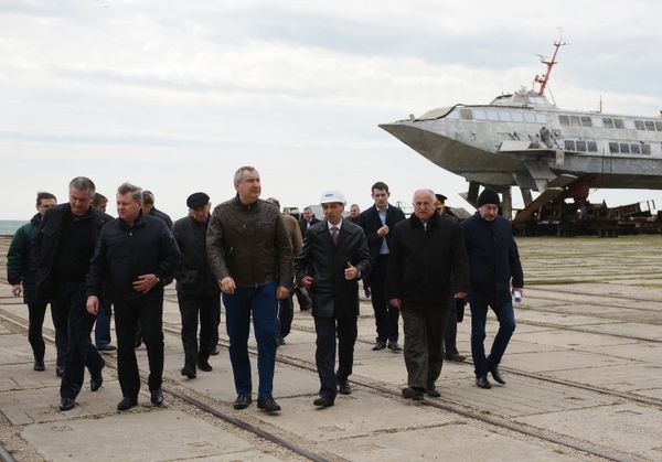 Д. Рогозин посетил завод Море в Феодосии
