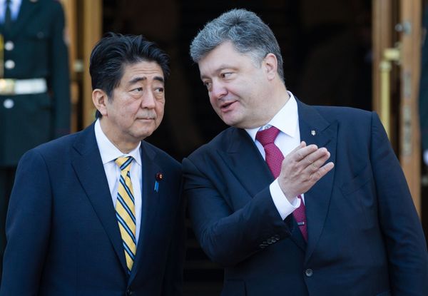 Встреча президента Украины П.Порошенко с премьер-министром Японии С. Абэ