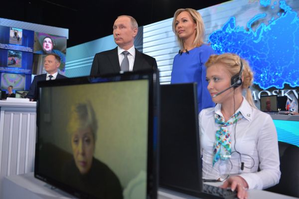 Прямая линия с президентом РФ В. Путиным Прямая линия с президентом РФ В. Путиным