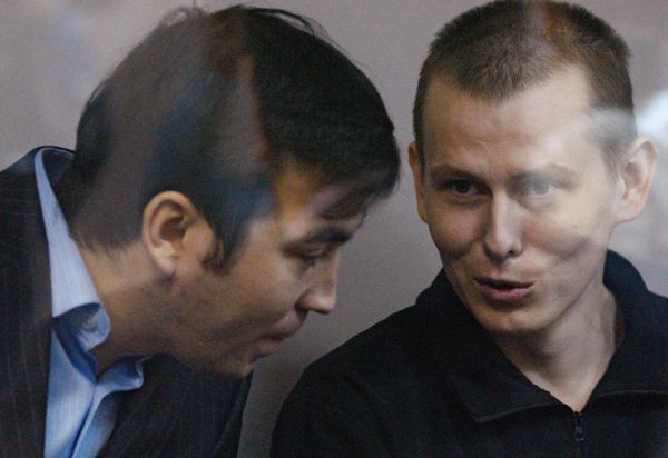 Рассмотрение дела А.Александрова и Е.Ерофеева в Киеве