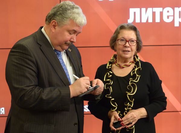 Награждение лауреатов международного конкурса им. Олеся Бузины Награждение лауреатов международного конкурса им. Олеся Бузины