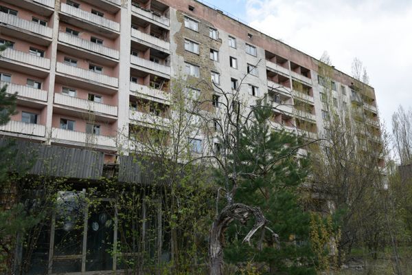 Зона отчуждения ЧАЭС Зона отчуждения ЧАЭС