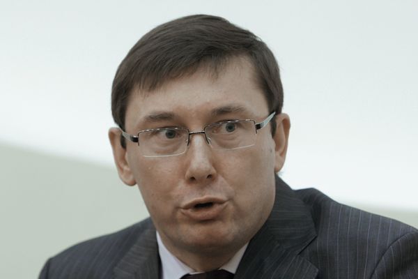 Юрий Луценко во время пресс-конференции в МИД Украины