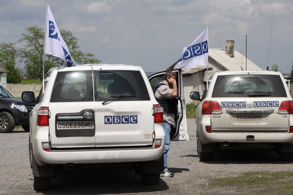 Последствия обстрела Докучаевска в Донецкой области
