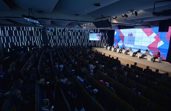 Форум Новая эпоха журналистики: прощание с мейнстримом