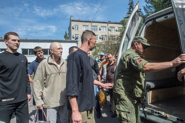ДНР передала Киеву пленных силовиков