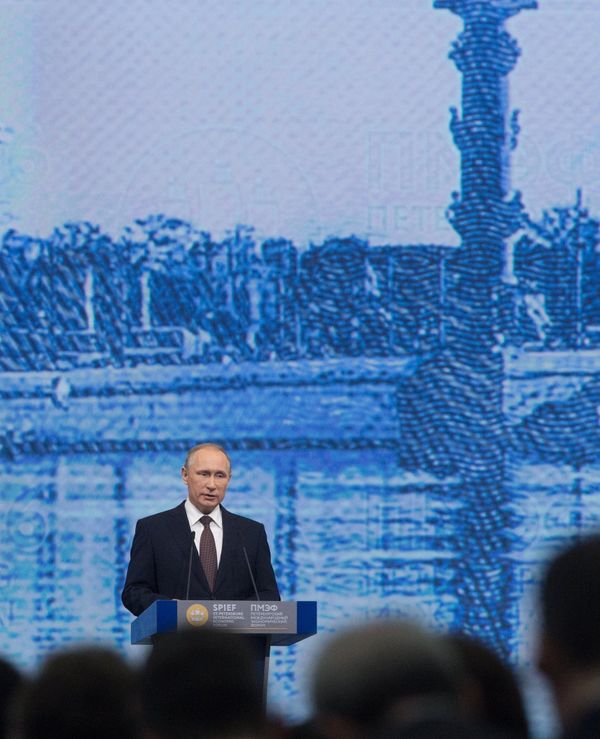 Рабочая поездка президента РФ В. Путина в Санкт-Петербург. День второй Рабочая поездка президента РФ В. Путина в Санкт-Петербург. День второй