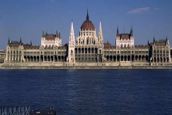 Здание парламента