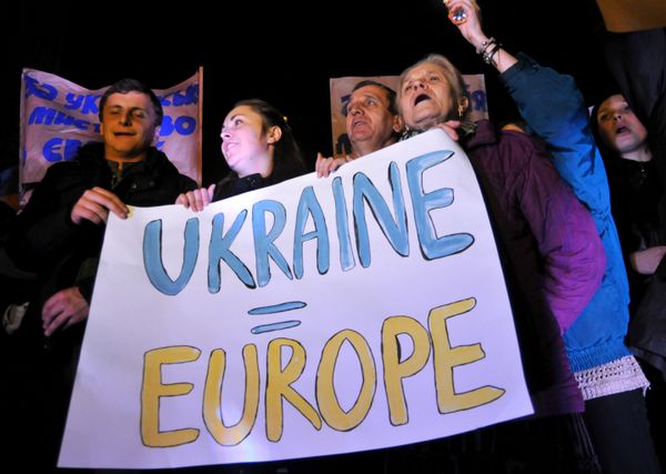 Акции сторонников вступления в Евросоюз во Львове