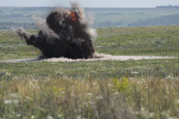 Разминирование территорий в ДНР
