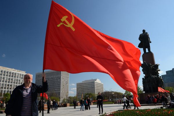 Шествие и митинг КПРФ