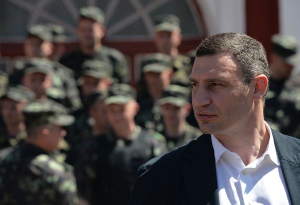 Виталий Кличко посетил одну из воинских частей национальной гвардии Виталий Кличко посетил одну из воинских частей национальной гвардии
