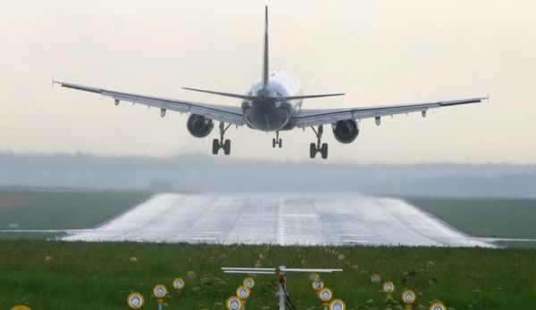 Самолет в Шереметьево