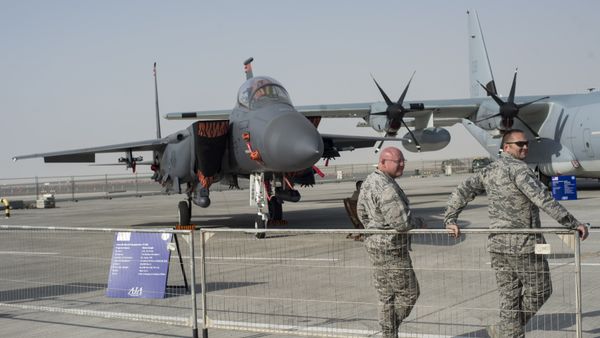Международная авиационно-космическая выставка Dubai Airshow-2015. День первый