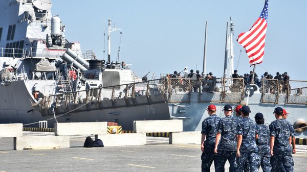 Украинско-американские военные учения Sea Breeze-2015 в Черном море Украинско-американские военные учения Sea Breeze-2015 в Черном море