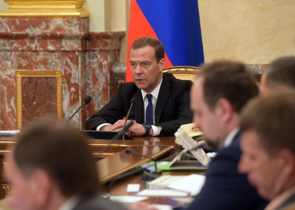 Премьер-министр РФ Д. Медведев провел заседание правительства РФ